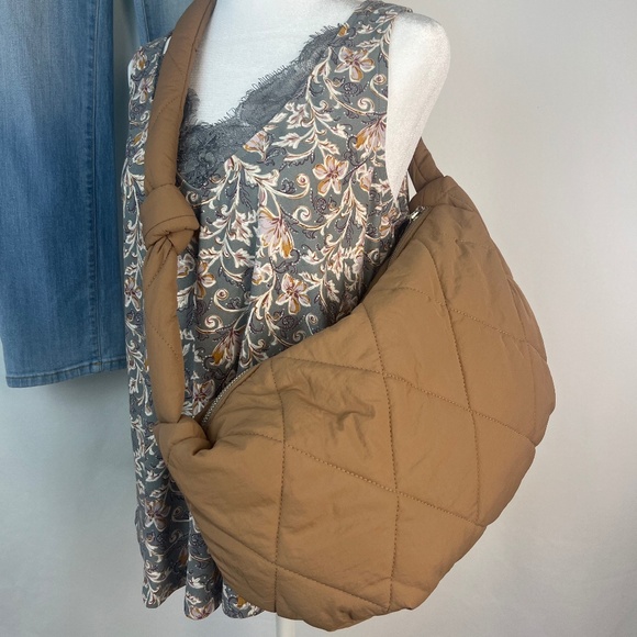 Daytrip by Buckle Floral Lace Trim Top – Size Small – Excellent Condition! - Picture 6 of 10